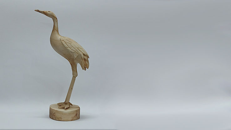 مجسمه جدید لک لک سفید چوبی